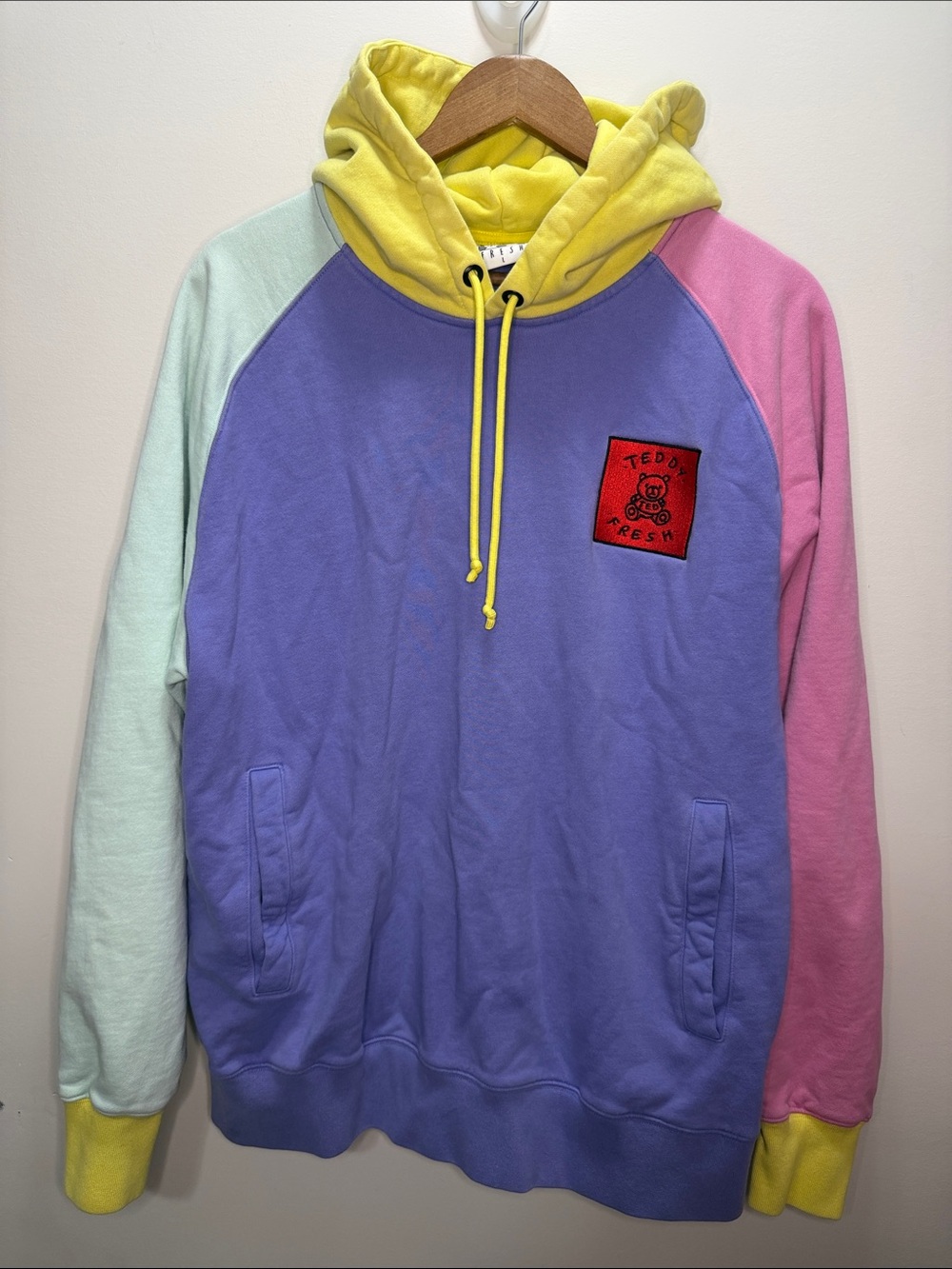 Y2K Teddy Fresh Pastel Colorblock Crewneck Hoodie - Size L 28x25
